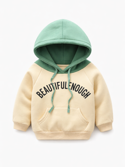 白背景の正面写真。クリーム色×ミントグリーンの子ども用フード付きスウェット（パーカー）。胸元に「BEAUTIFULENOUGH」ロゴ入り、カンガルーポケット付き。
