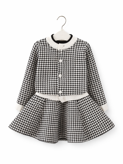 白×黒の千鳥格子柄キッズセットアップ（カーディガン＋フレアスカート）を白背景で撮影した商品画像