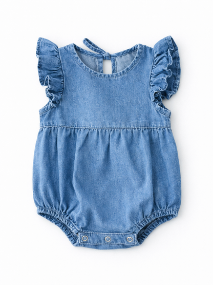 フリル袖の立体感が分かるデニム三角ボディスーツの正面デザイン
