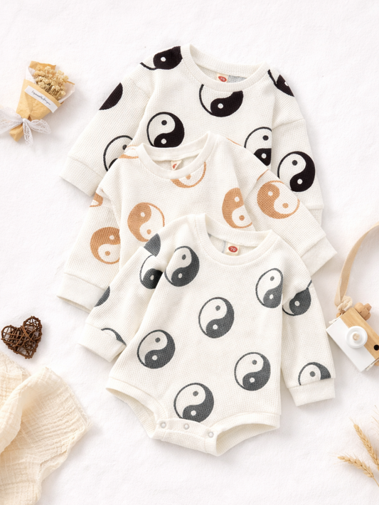 陰陽プリントのベビー長袖ロンパース3枚の全体イメージ

