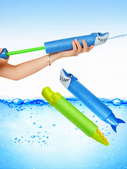 シャークフォームウォーターガン ブルー 発射イメージ
