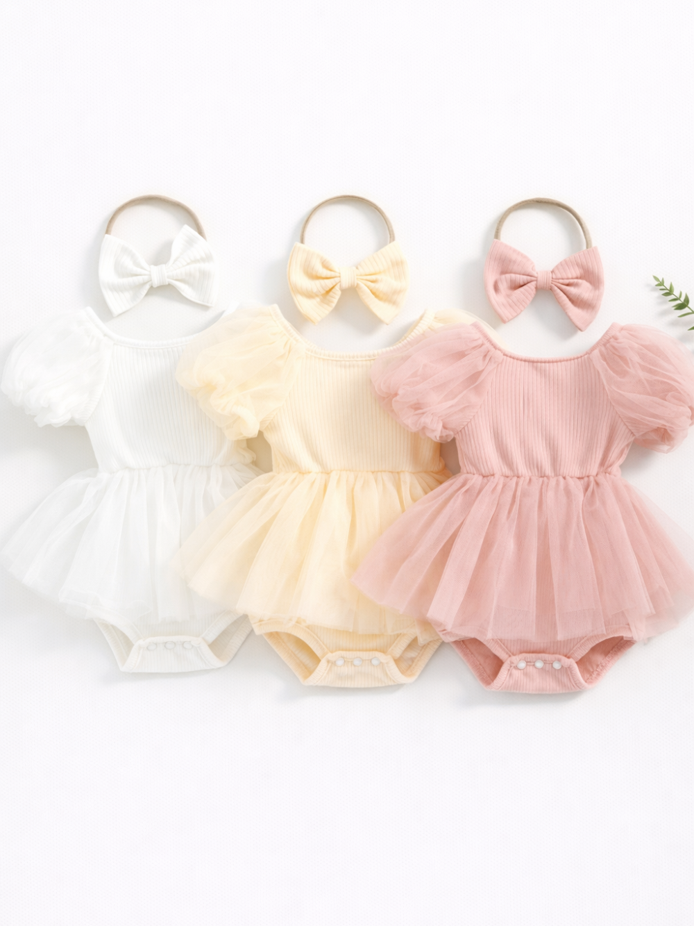 ホワイト・タロピンク・フロマージュイエローのベビープリンセスワンピース3色セットとリボンヘアバンド
