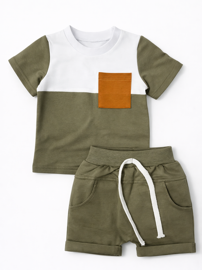 アーミーグリーンの配色バイカラー半袖トップスとショートパンツの上下セット
