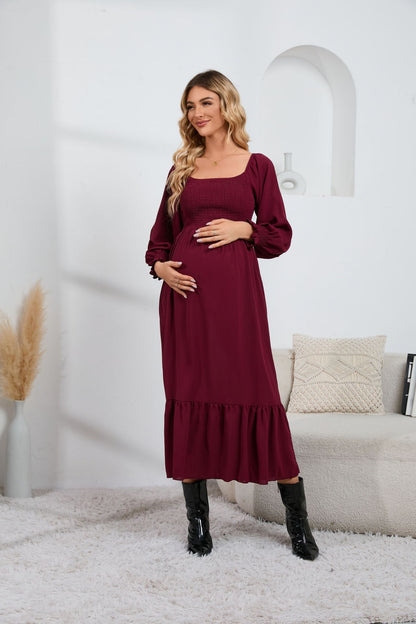 ボルドーのウエストゴム仕様マタニティロングワンピース着用イメージ
