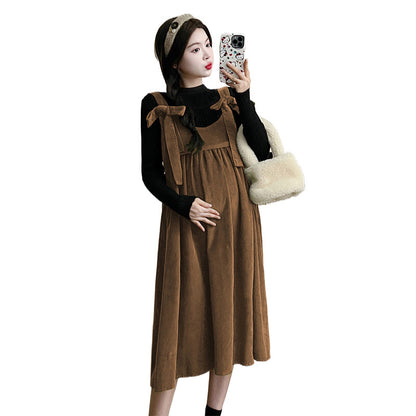 あたたか重ね着で秋冬を快適に マタニティコーデュロイジャンパースカート ニットインナー2点セット クルーネック ミモレ丈 M~2XL