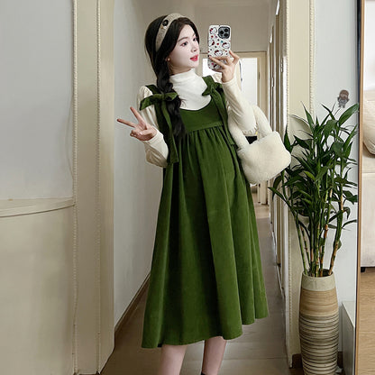 あたたか重ね着で秋冬を快適に マタニティコーデュロイジャンパースカート ニットインナー2点セット クルーネック ミモレ丈 M~2XL