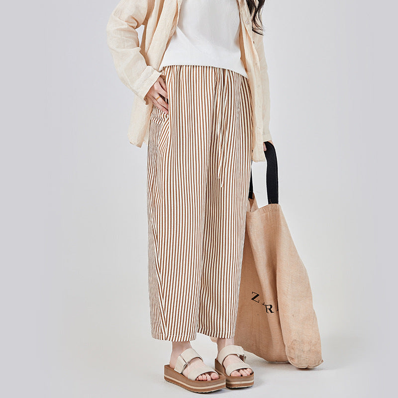 ウエスト紐付きマタニティパンツのフィット調整が分かる着用イメージ
