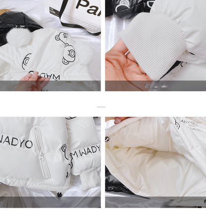 ホワイトカラーの冬用中綿ジャケット
