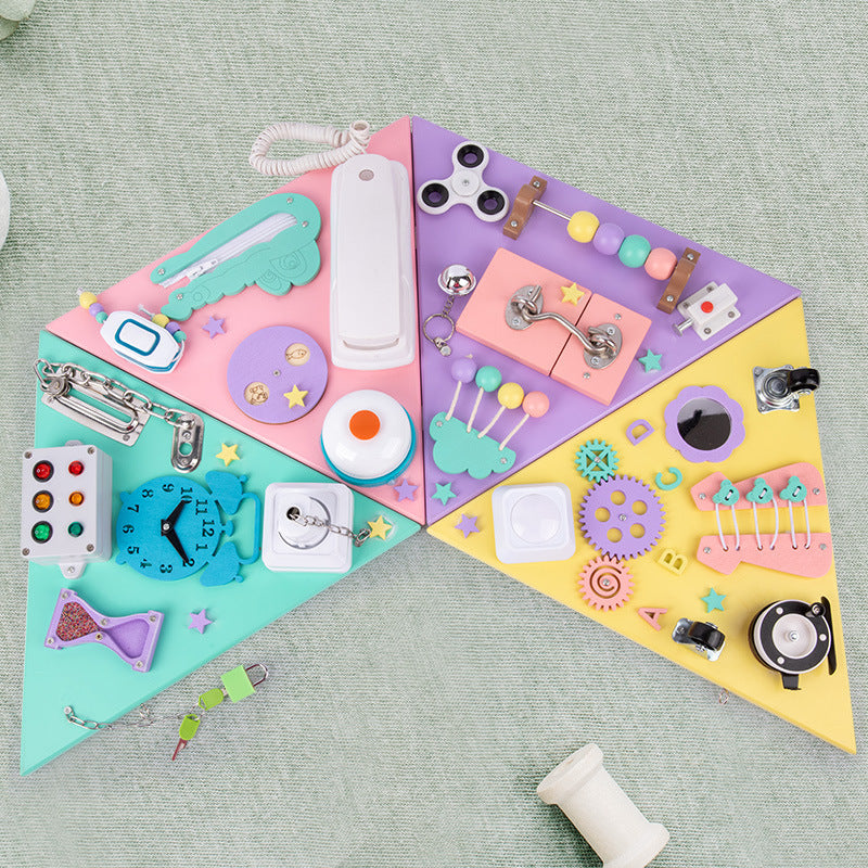 カラフル木製ピラミッドビジーボード 手先トレーニング玩具詳細
