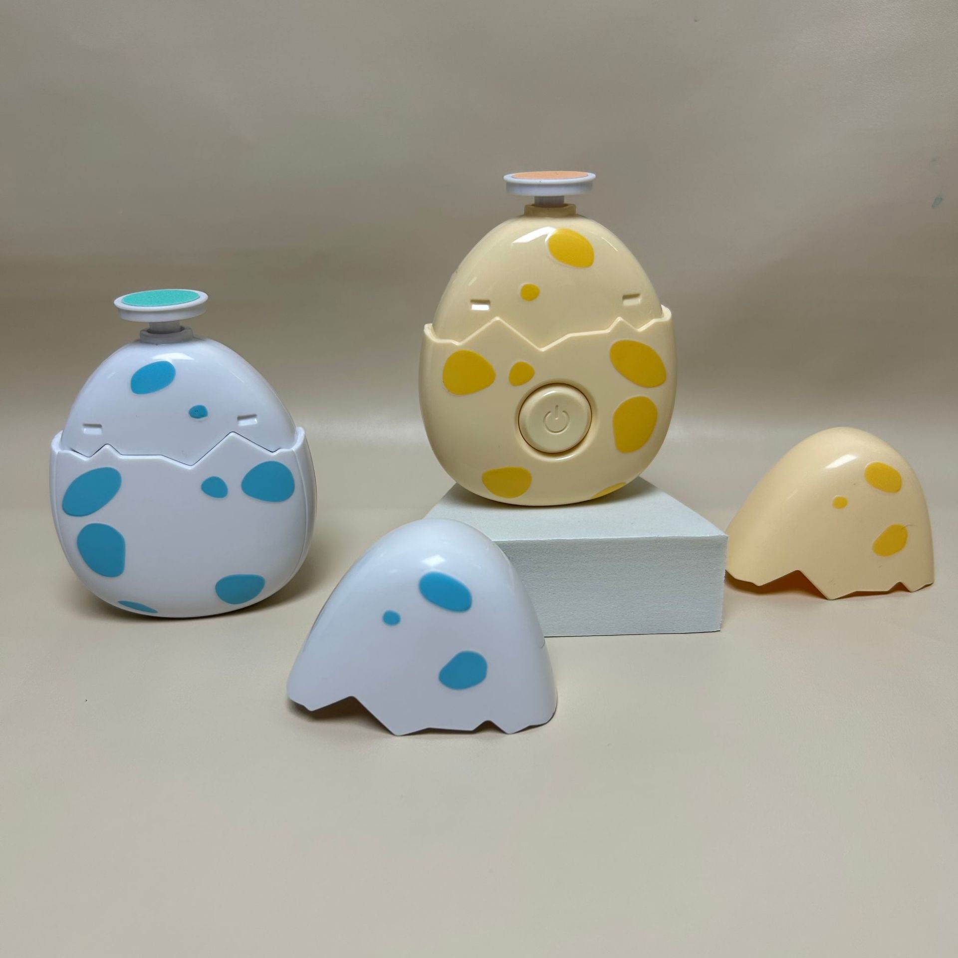 たまごデザインのキッズ電動爪やすり 2色（スカイブルー柄 イエロー柄）本体とカバー（ベビー電動爪やすり）
