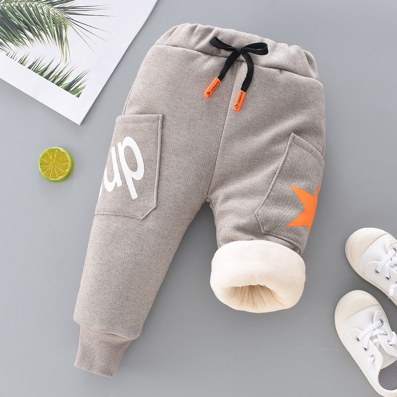 カジュアルスポーツタイプの子供用パンツ
