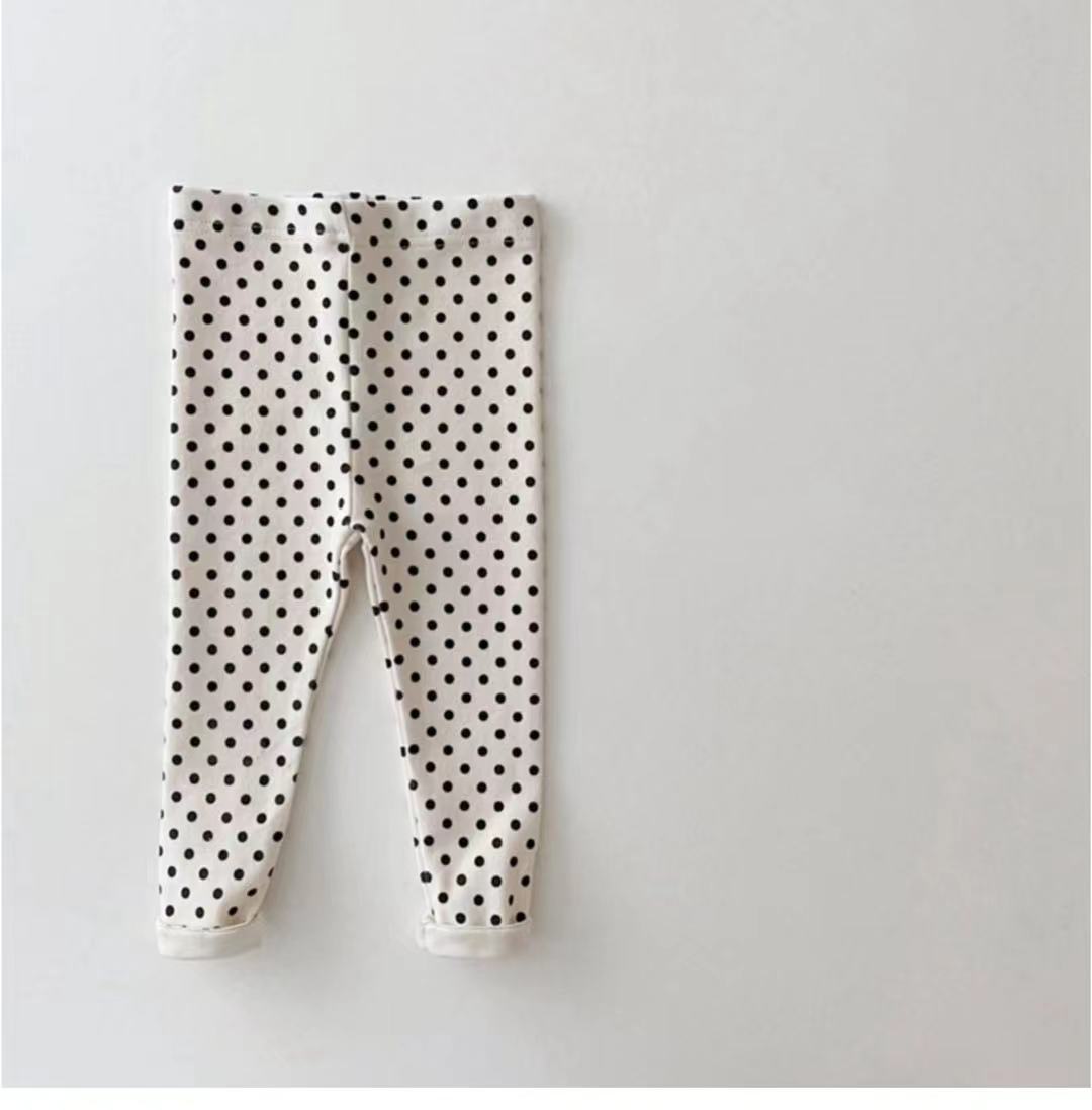 保育園でも使いやすい柔らかパンツ
