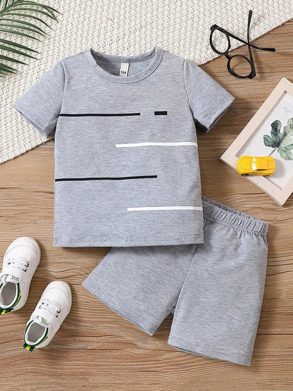 さらっと快適に夏を走れる 男の子スポーティー上下セット 半袖Tシャツ＆ショートパンツ 配色ラインデザイン ポリエステル吸汗仕様 100〜160cm