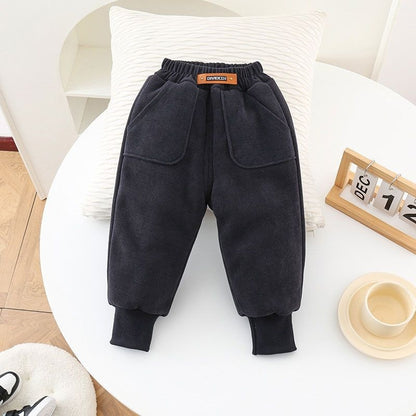 高ウエスト仕様のあったかコーデュロイパンツ詳細
