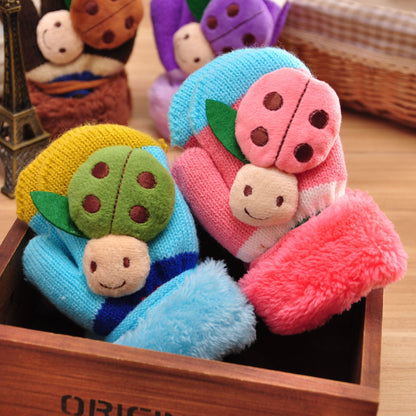 多色展開てんとう虫手袋の並べ写真
