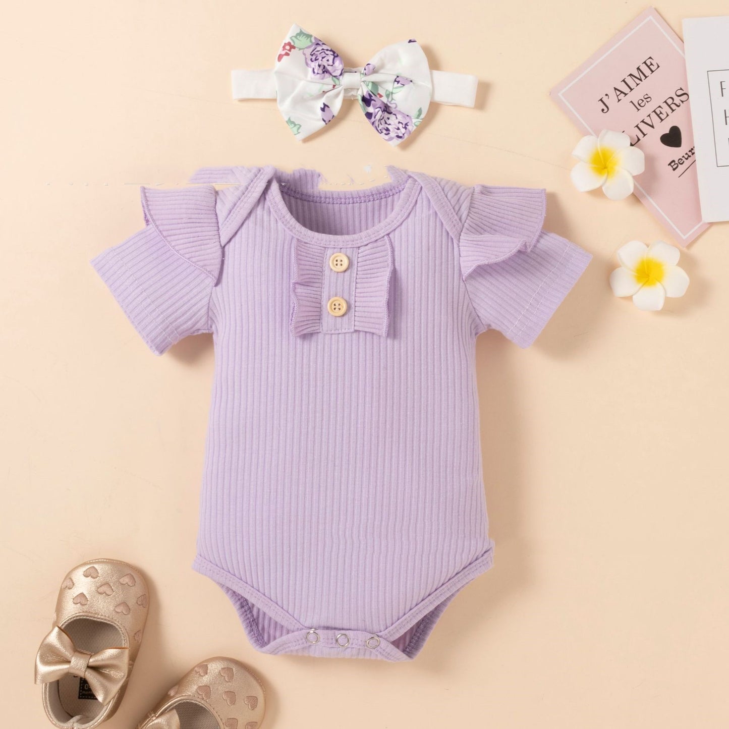 ふんわりフリル袖で写真映えする 女の子ベビー半袖ロンパース バイオレット 花柄ショートパンツ＆リボンヘアバンド付き コットン95% スナップ留め 70~100cm
