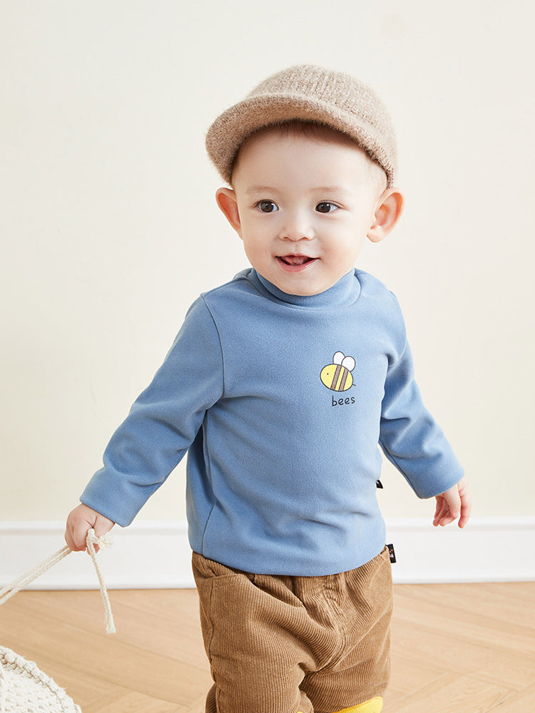 やわらかなコットン生地を折り重ねたテクスチャーイメージ写真
