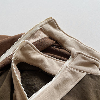 動きやすさを考えたほどよいゆとりの子どもカーディガンスタイル
