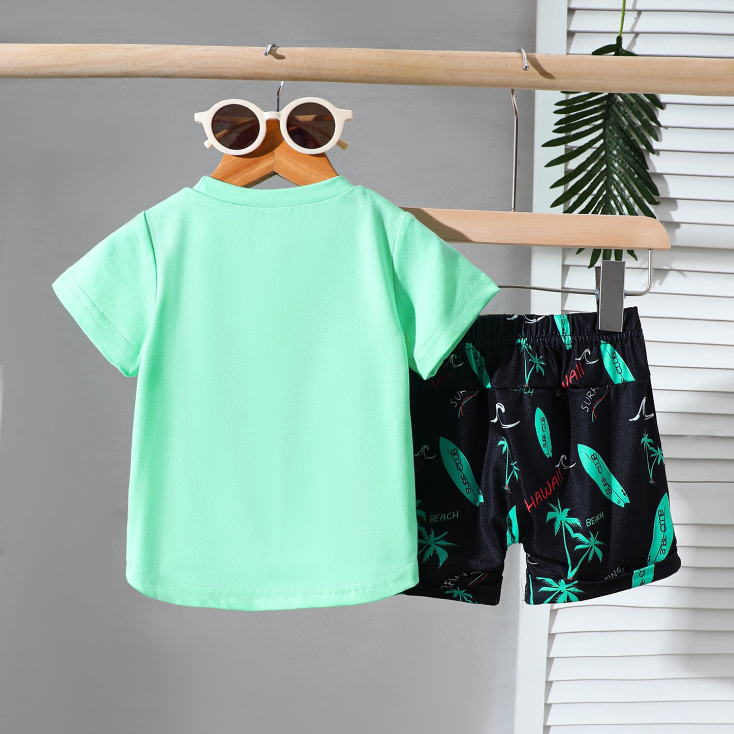 爽やかビーチ気分で動きやすい 男の子半袖Tシャツ&ショートパンツセット ヤシの木刺繍 コットン 6-12ヶ月~3-4歳