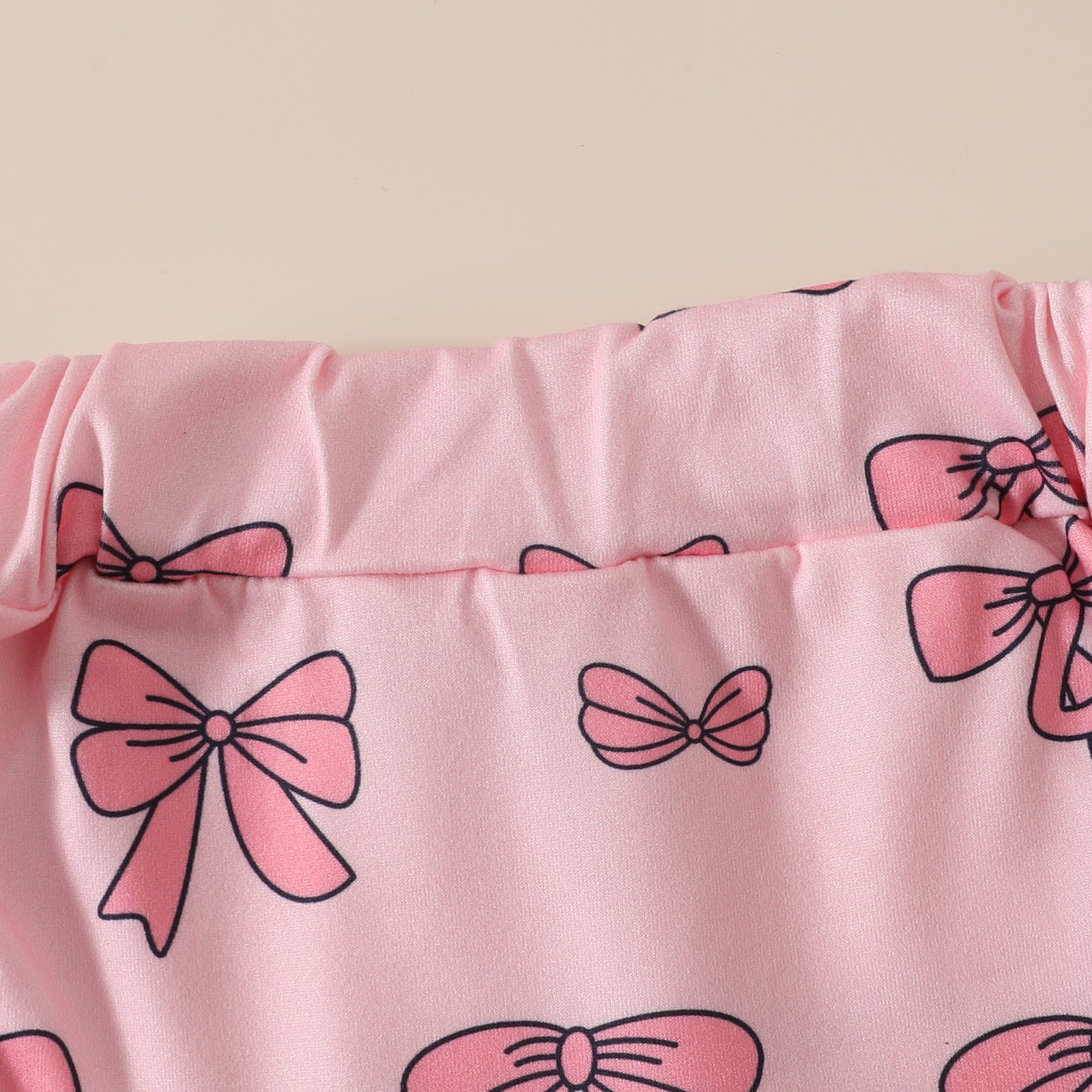 リボン柄ショートパンツのウエスト部分ディテール
