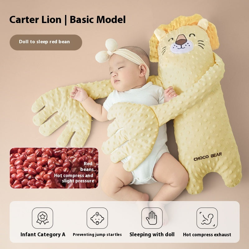 ソファの上に置かれたベビー用スリーピングクッションインテリア風写真
