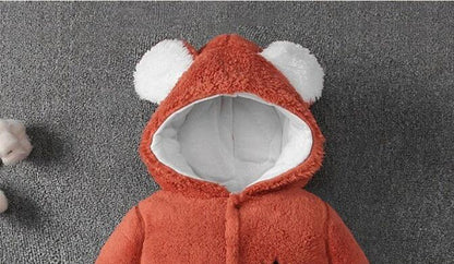 耳付きフードが付いたスカイブルーのベビー着ぐるみカバーオール正面
