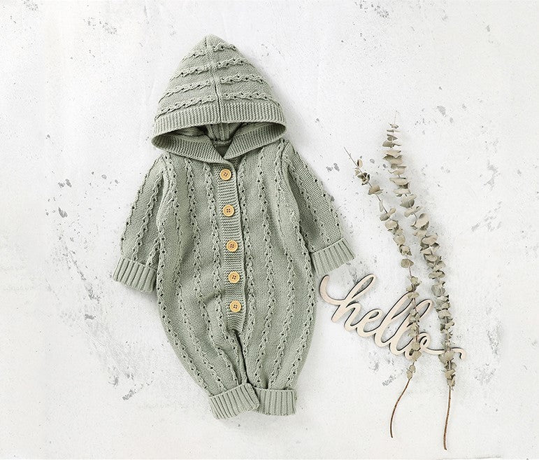 エメラルドグリーンのフード付きベビーニットロンパース
