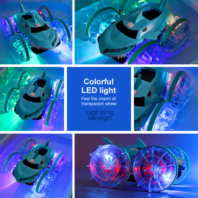 浅い水たまりの上をスピンしながら進む水陸両用RCカーのアクションショット
