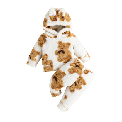 やさしい色合いのミルキーホワイトベビー上下セット
