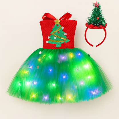 ノースリーブデザインの胸元とウエストベルト風装飾のアップ
