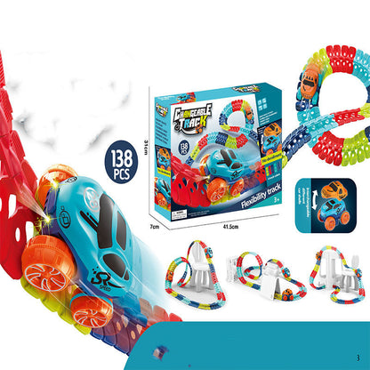 138ピースの大きなコースレイアウトと電動カー複数台およびパッケージが写ったイメージ写真
