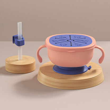 ボウルのリムと持ち手の丸みが分かるPP＋シリコン素材のクローズアップ
