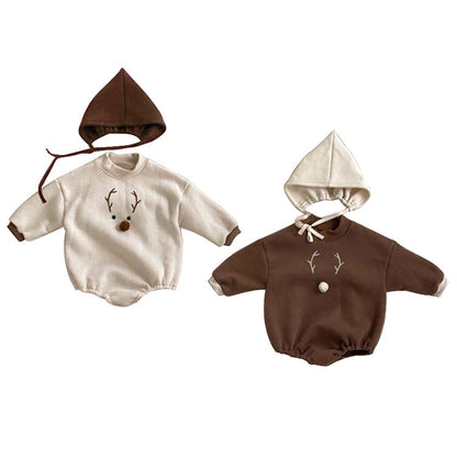 アプリコットカラーの厚手ベビー服
