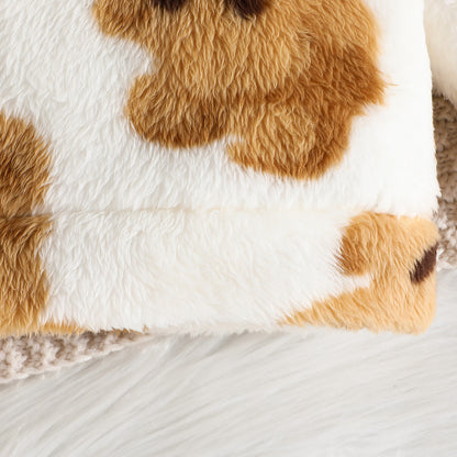 柔らかな素材で仕立てたミルキーホワイトのベビーロングパンツ
