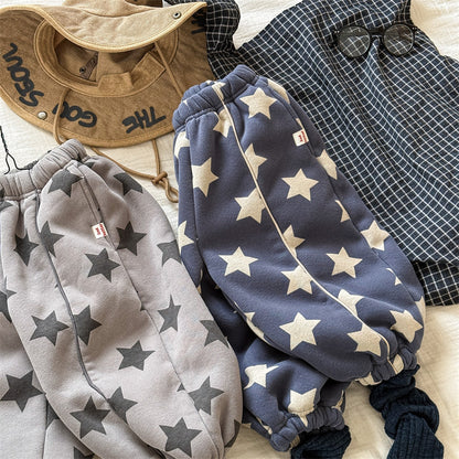 星柄裏起毛パンツの裾と生地感がわかるディテール写真
