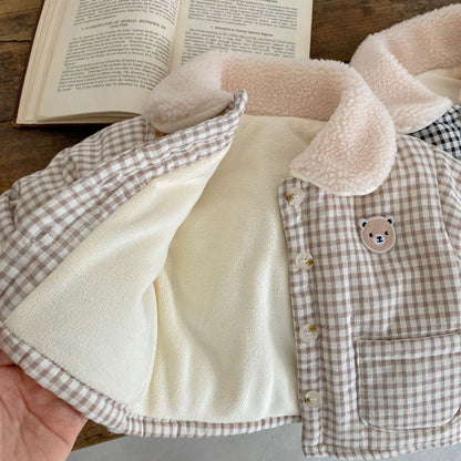 ブラウンチェック柄の厚手ベビーコート
