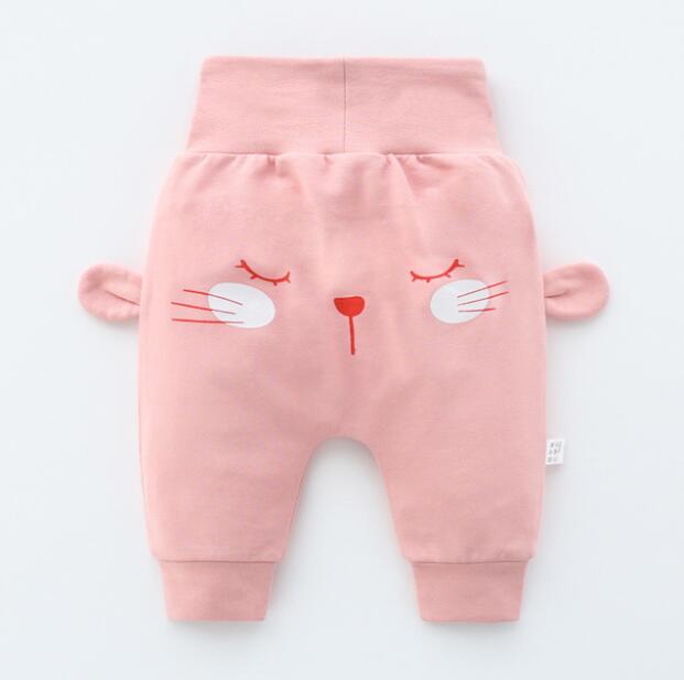 股上が深く動きやすいサルエルシルエットのベビーパンツ側面
