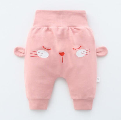 股上が深く動きやすいサルエルシルエットのベビーパンツ側面
