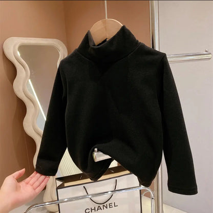 程よいゆとりシルエットで動きやすい女の子長袖ニット
