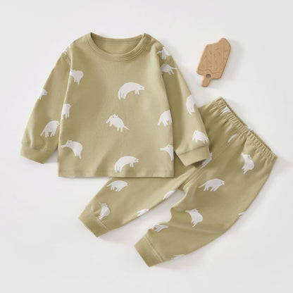 ブラウングリーンカラーに白いモチーフ柄が入った長袖トップスとロングパンツのベビー用ルームウェア上下セット
