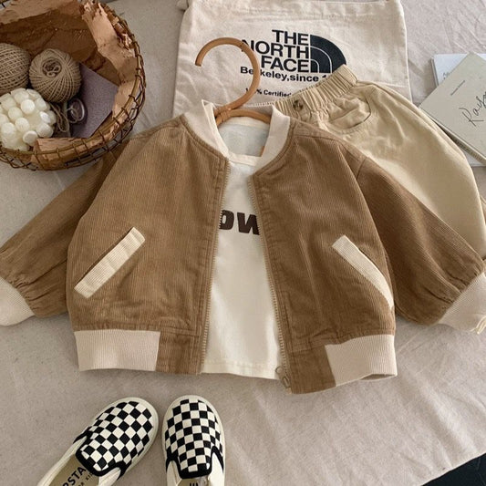 カーキの子ども用コーデュロイジャケット正面全体
