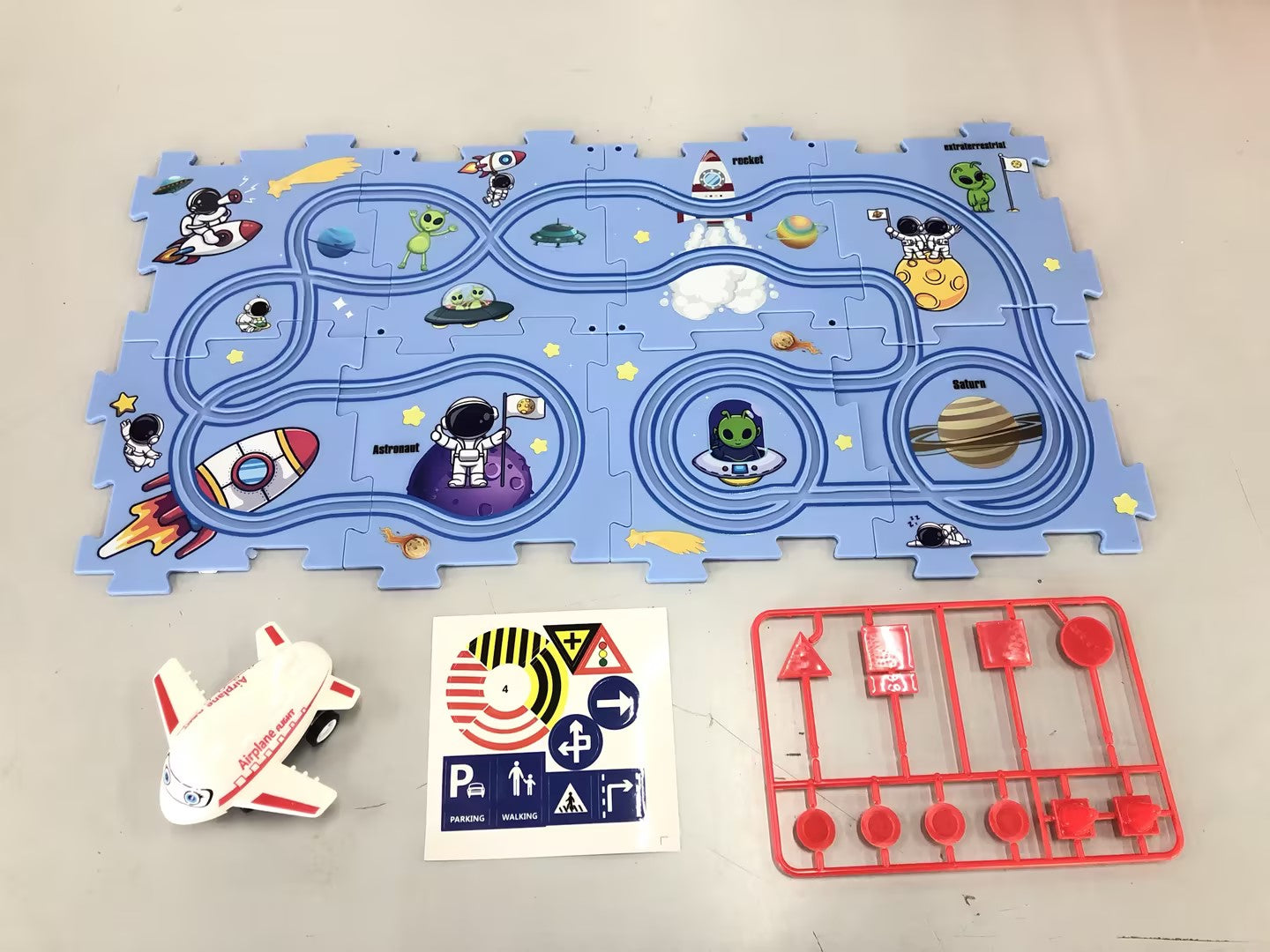 電動パズルレールカー 論理ルートDIYトロリー 恐竜・森・宇宙・海の4テーマ知育パズルトラック 3歳頃から Lumisei Prime