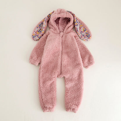 やわらかな質感が伝わるベビー用うさぎフードロンパース生地アップ
