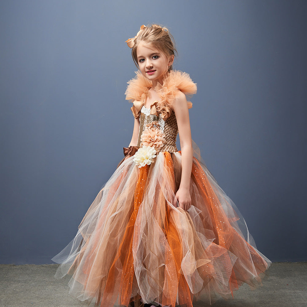 オレンジとゴールドの華やかなプリンセス衣装
