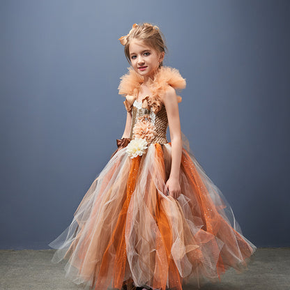 オレンジとゴールドの華やかなプリンセス衣装
