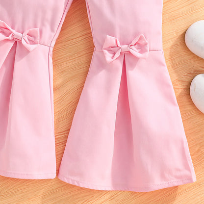 袖口と裾のディテールが見えるヨーロッパ風ガールズトップス画像
