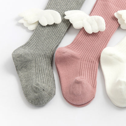 天使の羽モチーフ付きベビーソックス
