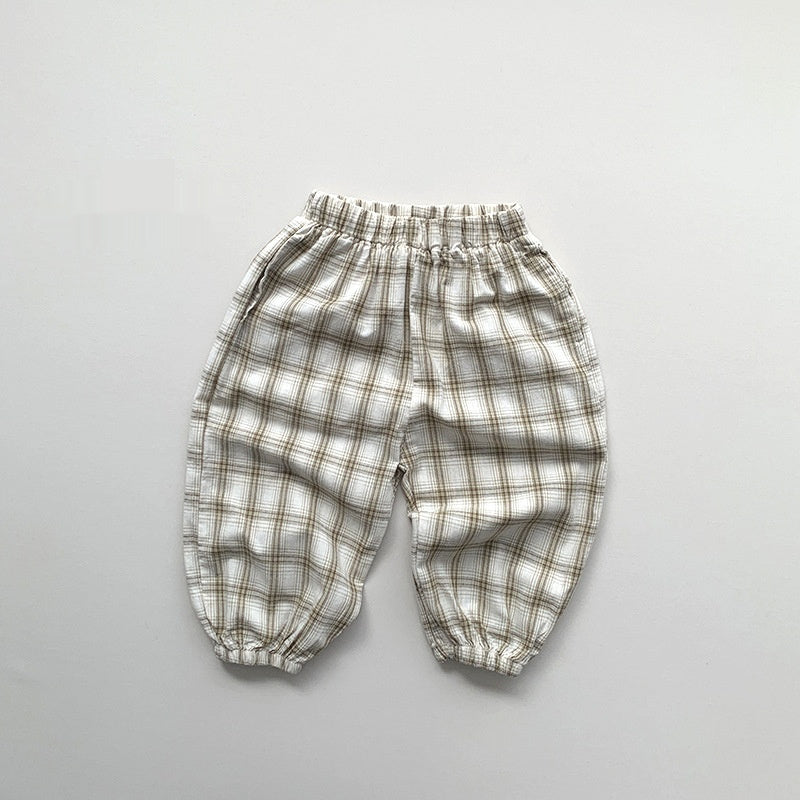 裾ゴム入りモスキートパンツのシルエット
