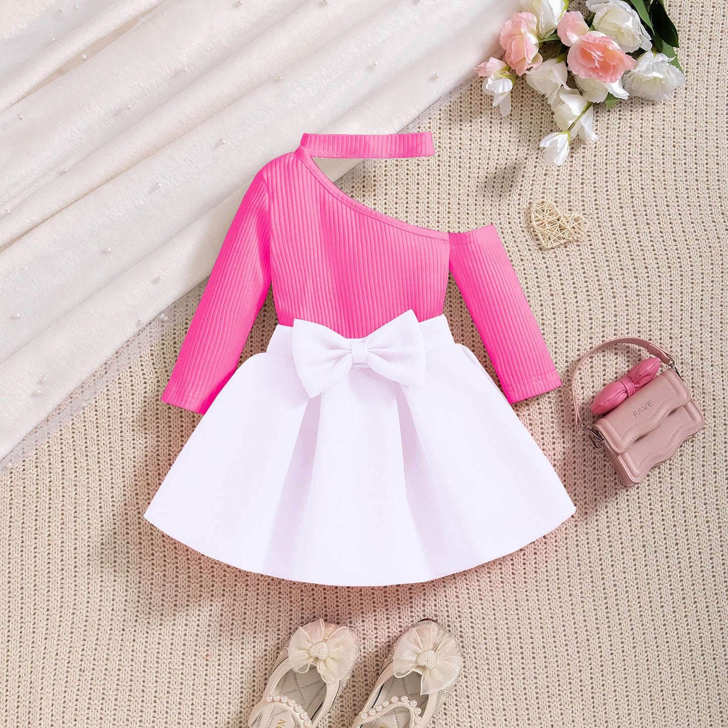 3〜4歳向けサイズのリボンフリルワンピース全身スタイリング
