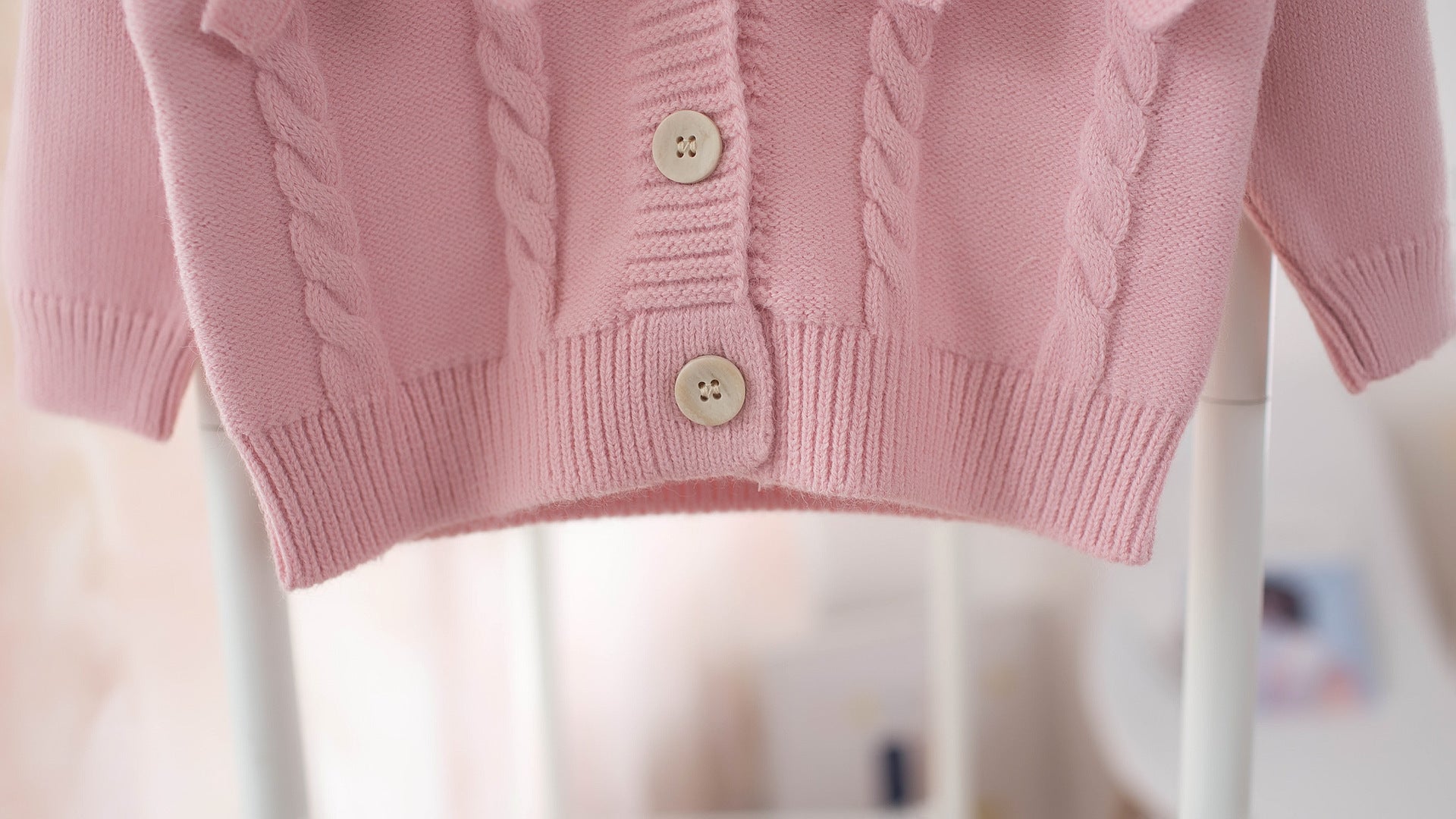 韓国風デザインのVネックカーディガン 女の子用
